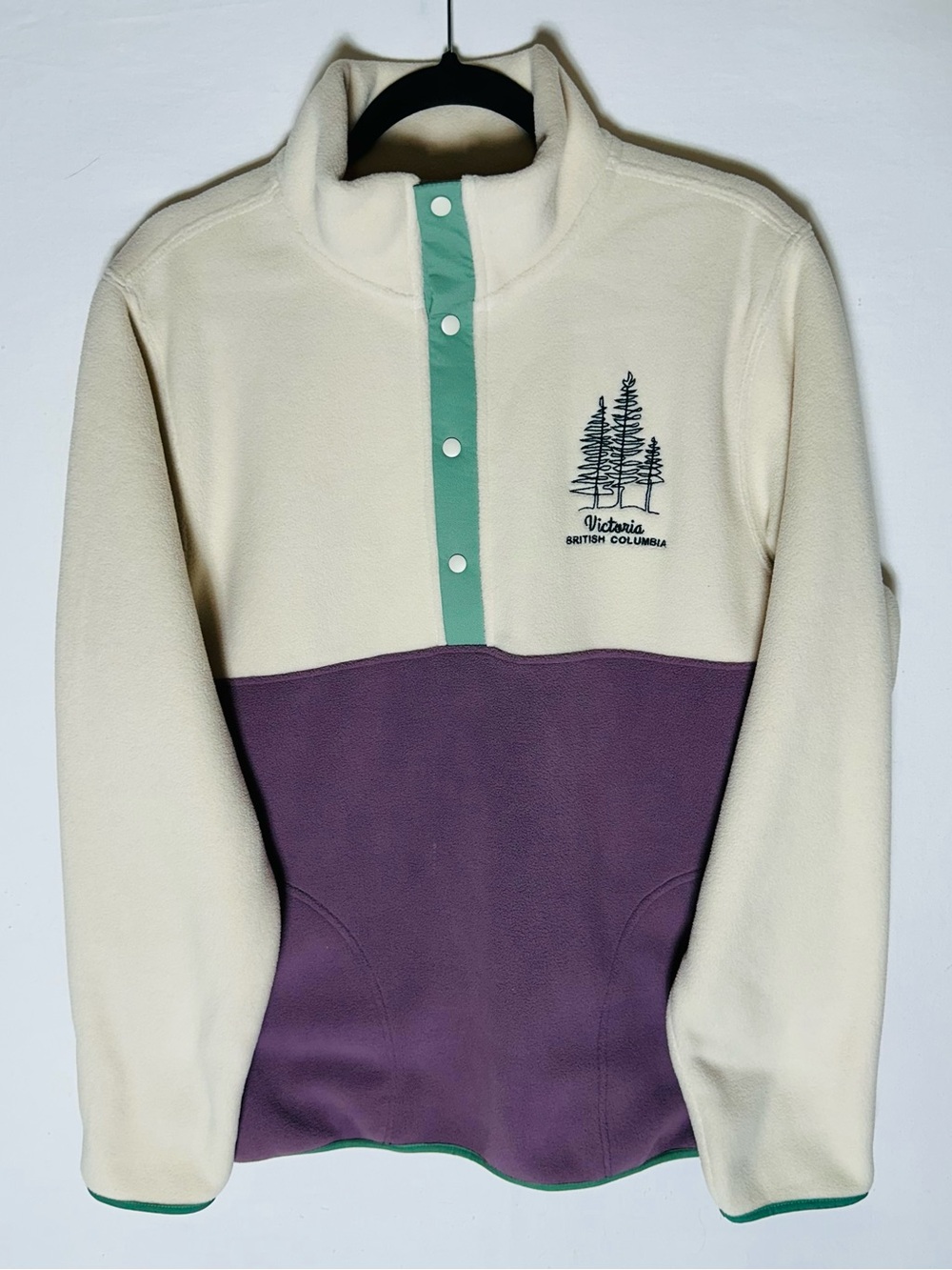 Victoria BC Souvenir Snap T Fleece Pullover M Initial Attraction Cabincore